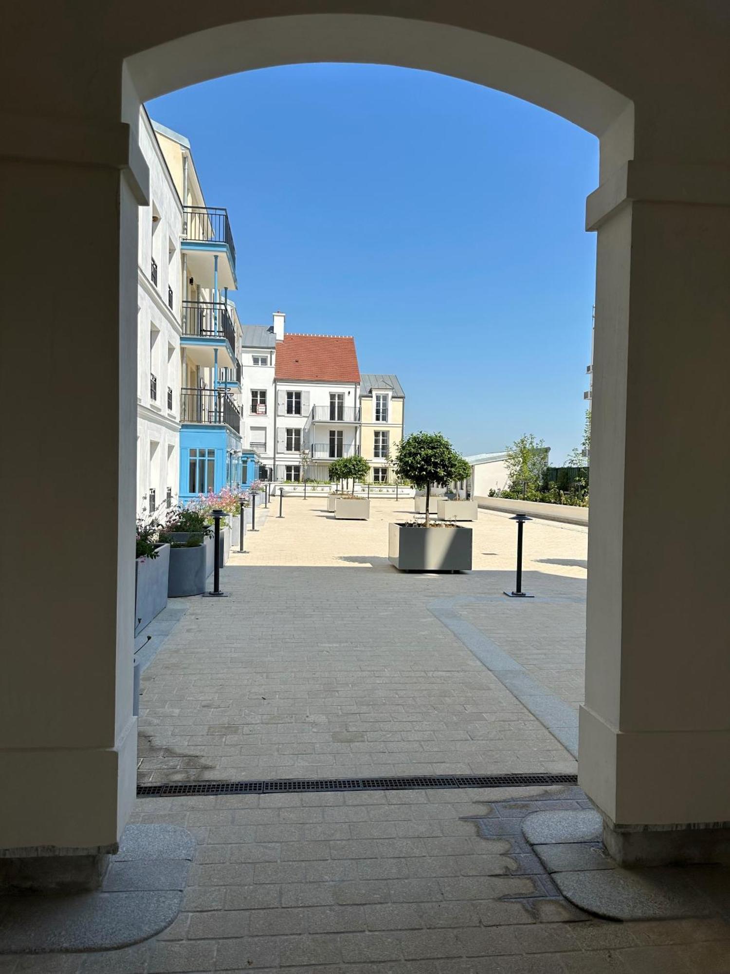 Ferienwohnung Superbe Appart Au Pied De Disney Serris Exterior foto
